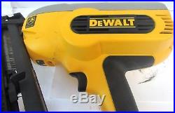 Dewalt DC628 18volt 15gage cordless trim nailer nailgun with Case Battery Charger
