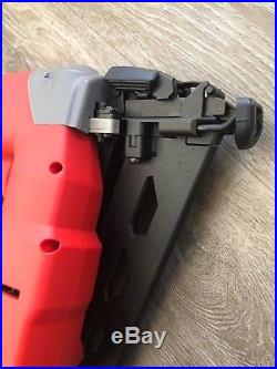 Milwaukee 2742-20 M18 FUEL 16ga Angled Finish Nailer (Tool Only) Nail Gun NEW