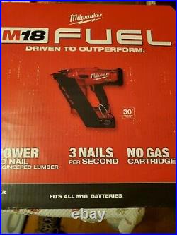 Milwaukee 2745-21 M18 FUEL 30 Degree Framing Nailer Kit with Battery nail gun