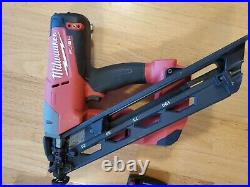 Milwaukee Cordless M18 Finish Nailer 2743-20 nail gun only