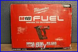 Milwaukee M18 FUEL 16G Brushless Angled Finish Nailer Kit 2742-21CT OPEN BOX