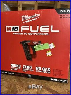 NEW Milwaukee M18 Fuel 2742-20 16-Gauge Angled Finish Nailer