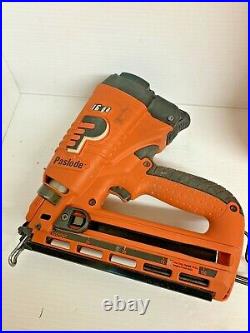 Paslode IM250A 16 Gauge Cordless Angled Finish Nailer with Case! Tool only