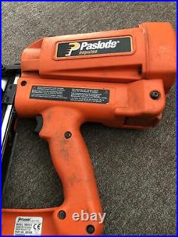 Paslode IM250 II 16 Gauge Straight Finish Nailer cordless with 2 Batteries